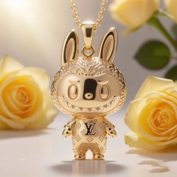 Grinning Labubu YL Four-Leaf Floral Pendant Necklace