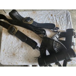 Pirate shoulder bag in black leather