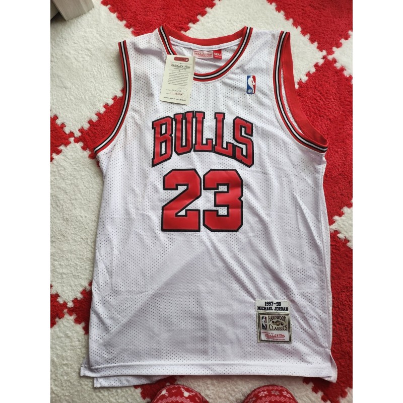 Framed 23 Michael Jordan White Mitchell & Ness Jersey