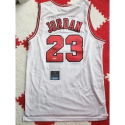 Maillot 23 Michael Jordan Blanc Mitchell & Ness