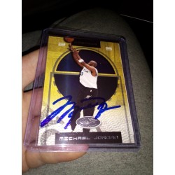 Carte autographiée 2001-02 FLEER HOT PROSPECTS 17 MICHAEL JORDAN WASHINGTON WIZARDS avec certificat d'authenticité.